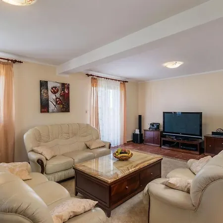 Divina Comfortable Villa